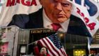 "دفاعا عن سمعتي".. ترامب في استعراض قضائي أمام "الفاسد والمختل"