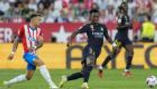 بين مدريد وبرشلونة.. مشاكل فينيسيوس جونيور والجماهير عرض مستمر