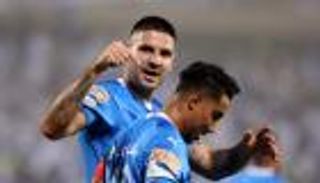 سحر مضاد.. رأس ميتروفيتش تصيب الهلال وتداويه في دوري أبطال آسيا