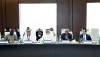 سهيل المزروعي: الإمارات حريصة على تعزيز الاستثمار في الطاقة النظيفة والمتجددة
