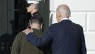 حرب أوكرانيا.. زيلينسكي يسابق الشتاء وبايدن يَعِدُ بـ"خطاب مهم"