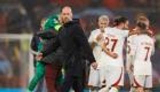 رغم البداية الكارثية.. تين هاغ يتحدى الواقع في دوري أبطال أوروبا