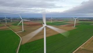 مزرعة رياح في مورشيز بفرنسا- رويترز