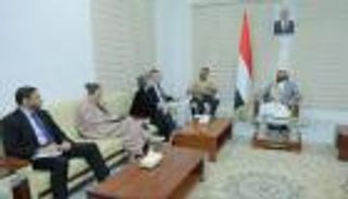 مبادرة يمنية لفتح طرق بـ3 محافظات.. والحوثي يقصف قرى بتعز والحديدة