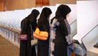 المرأة الإماراتية والانتخابات.. ريادة تتوج مسيرة التمكين