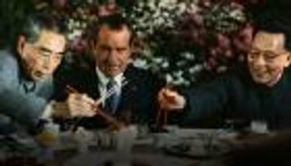 "الأسبوع الذي قلب العالم" في 1972.. و"رسالة" في فستان زوجة رئيس