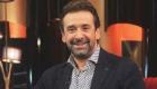 9 جلطات تصيب رئة كريم عبدالعزيز.. والأطباء أبلغوه بقرب وفاته (فيديو)