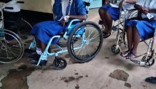 طالبات مصابات على كراسي متحركة- أرشيفية