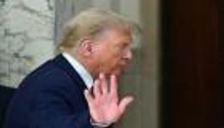 ترامب يرد على اتهامات إعلامية بشأن تسريب "أسرار نووية"