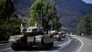 دبابات إسرائيلية تتحرك باتجاه الحدود مع لبنان