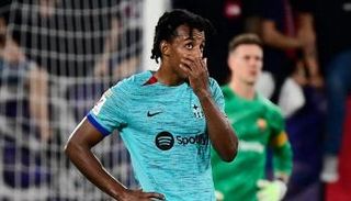 جول كوندي مدافع برشلونة