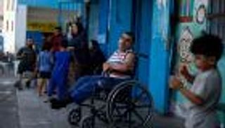 أحزان على مقاعد الدراسة.. عائلات فلسطينية تنزح على وقع الحرب