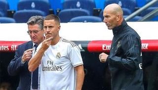 زيدان مع إيدين هازارد في ريال مدريد