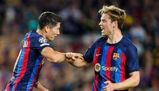 روبرت ليفاندوفسكي وفرينكي دي يونغ في برشلونة