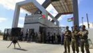 غزة و"مخطط" إسرائيل.. ماذا وراء الدفع نحو مصر؟