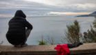 "أفكار انتحارية" تحاصر شباب فرنسا.. ما علاقة كورونا؟