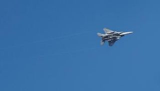 مقاتلة إسرائيلية في سماء غزة