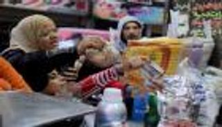 معدل التضخم السنوي بمصر يقفز لـ 38%.. كيف تواجه الحكومة أزمة الأسعار؟