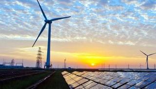 الشمس والرياح مصادر للطاقة المتجددة