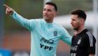 مدرب الأرجنتين يثير الغموض حول ميسي قبل موقعة باراغواي