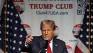 في خطاب الـ100 دقيقة.. ترامب "يحرض" على حاكم فلوريدا