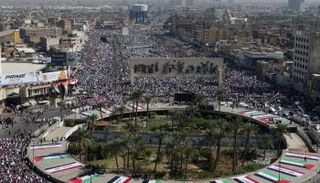 آلاف العراقيين يتجمعون تضامنا مع غزة