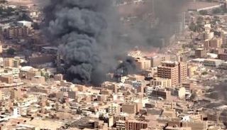 آثار المعارك بين الجيش وقوات الدعم السريع