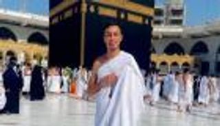 مغن مصري يعتزل ويستغني عن "ثروة الفن": سامحني يا رب