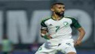 من بوابة الكبار.. سلمان الفرج يدخل تاريخ المنتخب السعودي