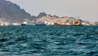 أحد الموانئ النفطية شرقي اليمن - أرشيفية
