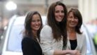 بملصقات ورسائل "خبيثة".. عائلة والدي أميرة ويلز في مرمى النيران