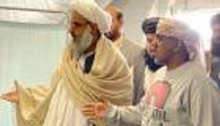والي هيرات يطمئن على مصابي زلزال أفغانستان بالمستشفى الميداني الإماراتي