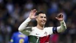 «CR77».. شعار كريستيانو رونالدو هداف العالم في 2023