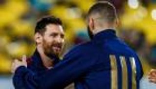 في ذكرى تتويج بنزيما.. ميسي يحسم الكرة الذهبية الثامنة