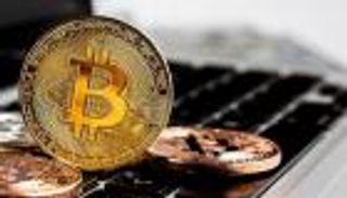 أسعار العملات الرقمية.. انتعاشة جماعية بقيادة بيتكوين