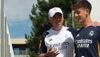 كارلو أنشيلوتي وأردا غولر 