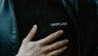 شخص مصاب بنوبة قلبية - أرشيفية