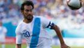 من هو كارلوس رويز «قاهر ميسي ورونالدو» في تصفيات كأس العالم؟