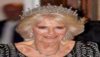 لأول مرة.. تاج إليزابيث المفضل على رأس كاميلا