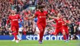 عانق التاريخ ورفض الاحتفال.. ثنائية صلاح تمنحه 7 أرقام مميزة (فيديو)