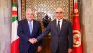 تهم 4 آلاف عامل.. تونس وإيطاليا توقعان مذكرة تفاهم