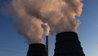 هل تعويض الكربون يضر أكثر مما ينفع؟