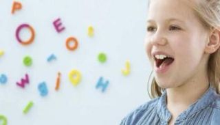 أطلق اليوم العالمي للتأتأة في عام 1998