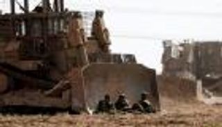 حرب غزة في اليوم الـ17.. القطاع يئن وإسرائيل تستعد للمرحلة التالية