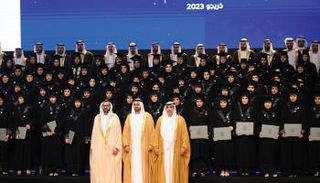  الشيخ ذياب بن محمد بن زايد آل نهيان يحضر حفل التخرج