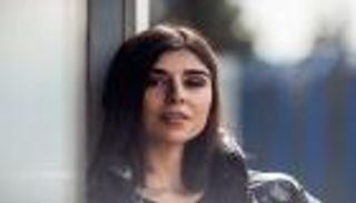 زينة مكي تعتذر بسبب صور عمودها الفقري.. ما القصة؟