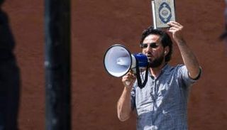 سلوان موميكا