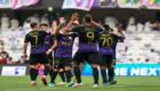 رغم النقص العددي.. العين يتشبث بصدارة الدوري الإماراتي