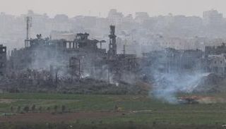 دبابة إسرائيلية خلال توغل في قطاع غزة