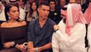 إطلالات مشاهير حفل النزال الأشرس في موسم الرياض (صور)